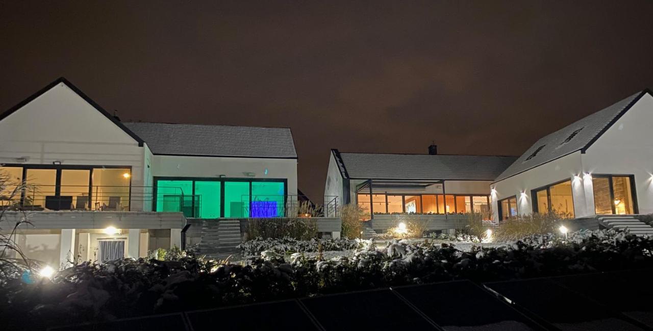 Villa Relax With Swimming Pool And Mountain View Bukow Exteriér fotografie