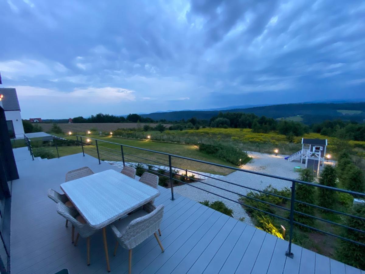 Villa Relax With Swimming Pool And Mountain View Bukow Exteriér fotografie